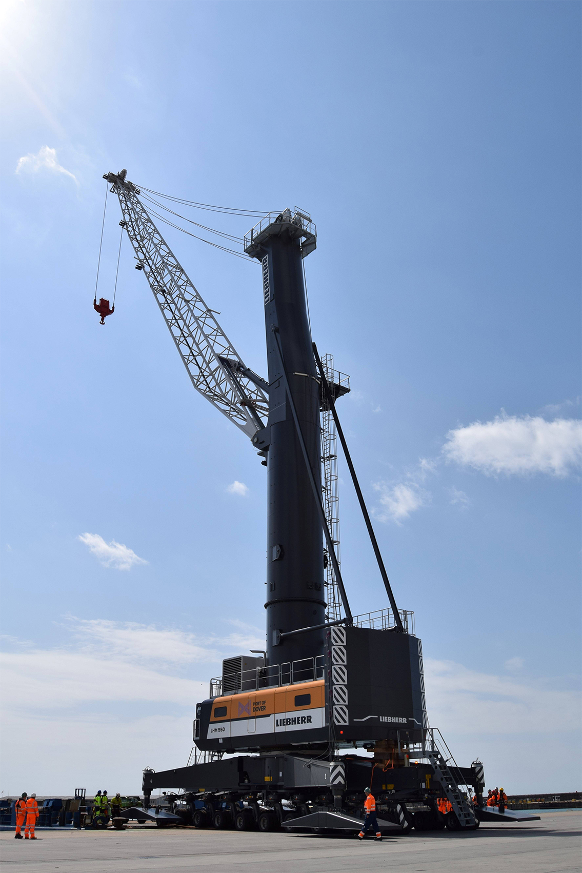 Liebherr lhm 550 port of dover rostock 3 96dpi